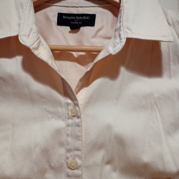 Banana Republic Tailored Fit Buttoned Shirt, Pink, Satin Smooth Stretch GUC! (4) - Picture 3 of 7